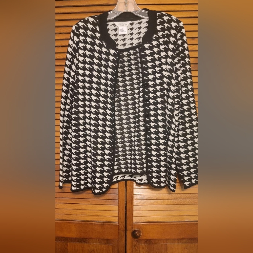 Misook Herringbon Sweater Set